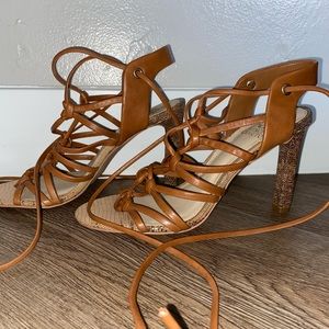 Brand new, Never worn Vince Camuto tie up heels